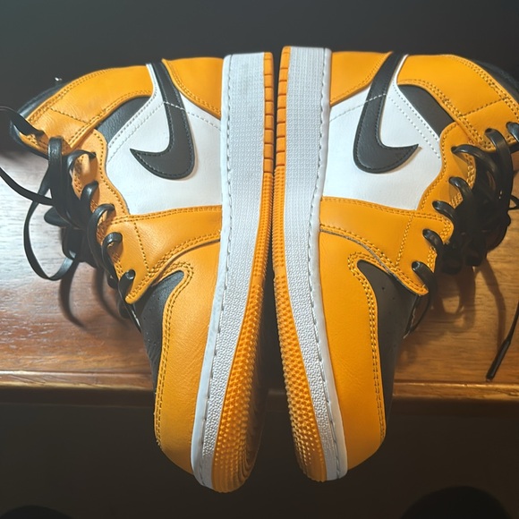 JORDAN ONES - Picture 2 of 7